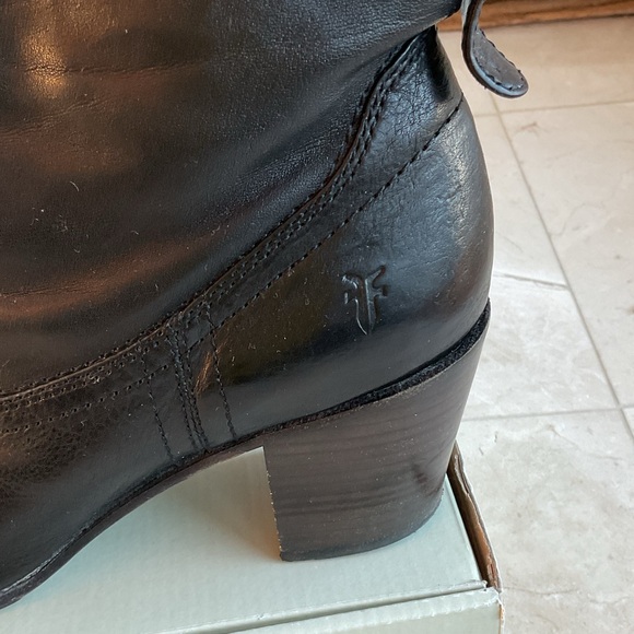 Frye women’s Lucinda Short boot - Picture 4 of 11